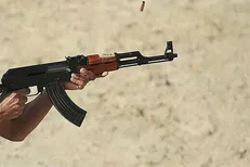 یک سرباز در بوشهر ۴ هم‌خدمتی خود را به رگبار بست