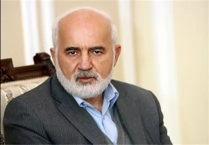 جشن دکترسلام خاطرات انقلاب را برایم زنده کرد/ خاطره توکلی از برهم زدن جلسه دانشجویی زمان تحصیل با زنبور!