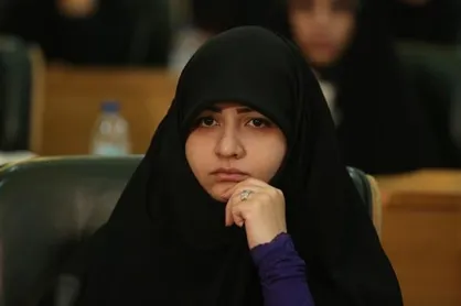 فیلم/ شعرخوانی خانم &laquo;عارفه دهقانی&raquo; در محضر رهبری