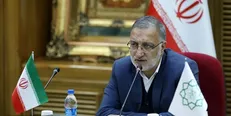 واکنش شهردار تهران درباره ماجرای اتوبوس‌خوابی/ گرمخانه‌ها در مناطق تهران فعال است