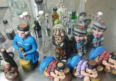 کشف مشروبات الکلی از داخل عروسک + عکس