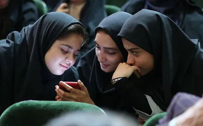 حکايت شاگرد تنبل&zwnj;هايي که در فضاي مجازي به دنبال سوالات امتحاناتشان بودند!