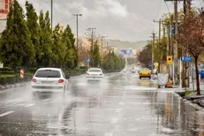 وزش تندباد و احتمال وقوع رگبار و سیلاب/گردشگران از رودخانه‌ها فاصله بگیرند