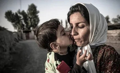 اگر ستون خانه زن است، چرا سقف حمایت می&zwnj;لرزد؟