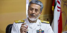 دریادار سیاری: برای دفاع از کشور از کسی اجازه نخواهیم گرفت