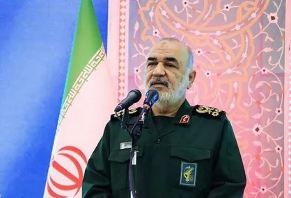 سرلشکر سلامی: انقلاب اسلامی، انفجار نور و در هم شکننده شوکت مستکبران بود/ از دشمنان نمی&zwnj;هراسیم، چون کبریایی از آن خداوند است+فیلم