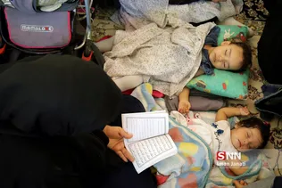 مراسم معنوی دعای عرفه در حرم مطهر رضوی
