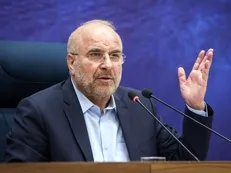 باید نقاط ضعف خصوصاً در حوزه اقتصاد و معیشت را با برنامه و تلاش جهادی برطرف کنیم