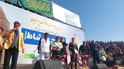 برگزاری همایش بزرگ پیاده&zwnj;روی خانوادگی با حضور بیش از ۲۰ هزار نفر بردسکن