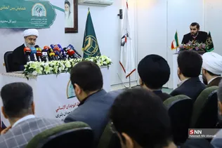 نشست  حمید شهریاری