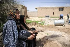 خواهران جهادگر مجتمع آموزش عالی میناب کمک‌های نقدی را بین نیازمندان توزیع کردند