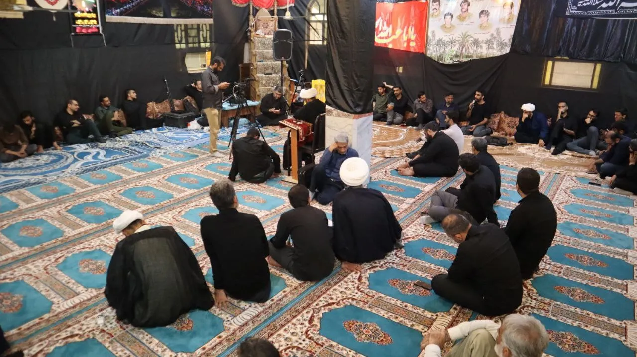 هشتمین نشست سالانه فعالین جبهه فرهنگی انقلاب اسلامی استان بوشهر به مناسبت سالروز صدور پیام امام خمینی درباره پذیرش قطعنامه ۵۹۸ در روستای بحیری شهرستان دشتی (مزار شهید نادر مهدوی) برگزار شد.