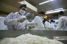 ۱۵۰۰ پرس غذای گرم به همت کانون‌های دانشجویی علوم پزشکی جیرفت بین نیازمندان توزیع شد