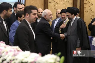همایش حکیم محور وحدت