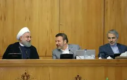 عصر ایران: جز واعظی و نوبخت کسی حاضر به دفاع از عملکرد رئیس&zwnj;جمهور نیست