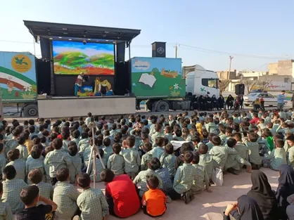 تماشاخانه سیار کانون پرورش فکری مهمان کودکان گلستان می&zwnj;شود