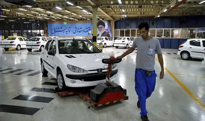 اقدامات دولت در صنعت خودرو منجر به کاهش قیمت در این حوزه شده است
