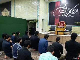 مراسم بدرقه دانشجویان زائر اربعین حسینی دانشگاه صنعتی کرمانشاه، در مزار شهدا کرمانشاه برگزار شد