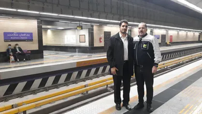 مترو سواری مدیرعامل شرکت بهره برداری مترو در روز جمعه