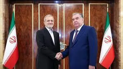 مشاعره پزشکیان و امام علی رحمان در پایان همایش تجاری سرمایه گذاری در تاجیکستان +فیلم