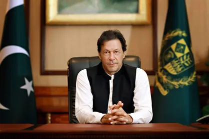 عمران&zwnj;خان: جهان به طالبان فرصت دهد