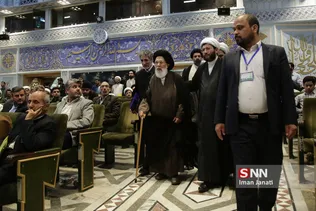 حضور آیت الله سیدان از علمای برجسته مشهد در اختتامیه کنگره بین المللی نقش شیعه در پیدایش و گسترش علوم اسلامی