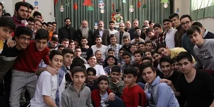 بطحایی به دیدار دانش&zwnj;آموزان مسیحی رفت