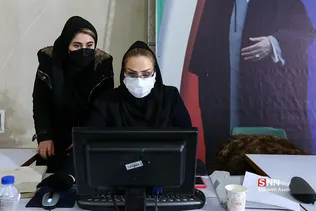 بازدید فرماندار تهران از ثبت نام انتخابات شورای شهر