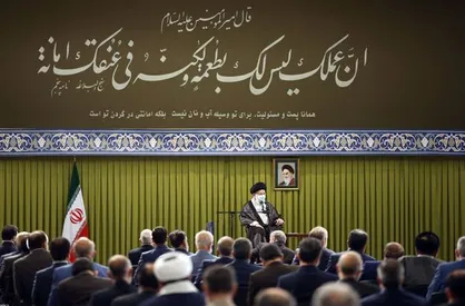 نمایندگان نباید در انتصابات دخالت کنند/ بلندگوی مجلس با پایگاه اینترنتی فرق دارد/ سراغ مسائل فرعی رفتن در حالیکه مسائل اصلی جلوی چشم ماست جایز نیست