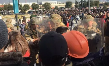 کتک&zwnj;کاری و پرتاب تخم&zwnj;مرغ در روز رأی اعتماد به دولت لبنان