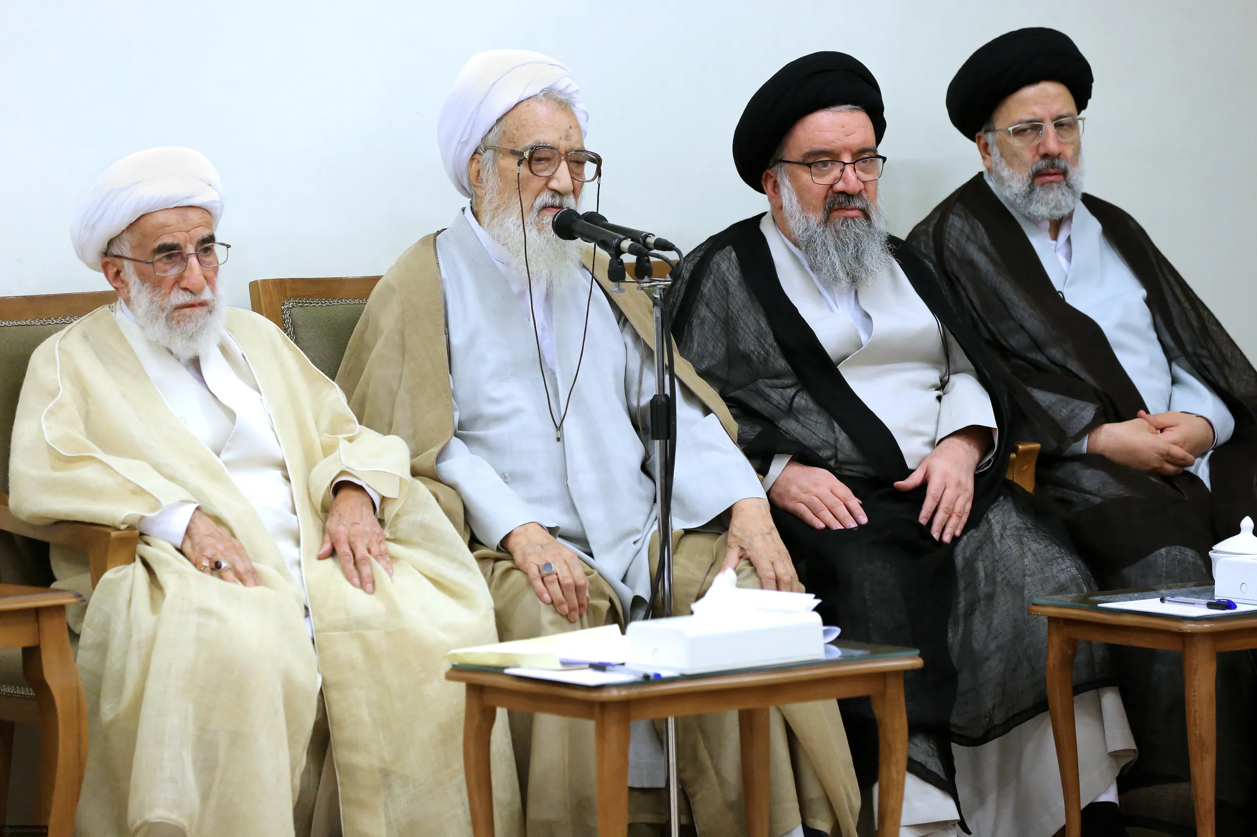 امام خامنه ای