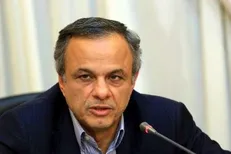 رزم‌حسینی: موافق قیمت‌گذاری دستوری نیستم/ مدافع سهامداران خرد هستیم