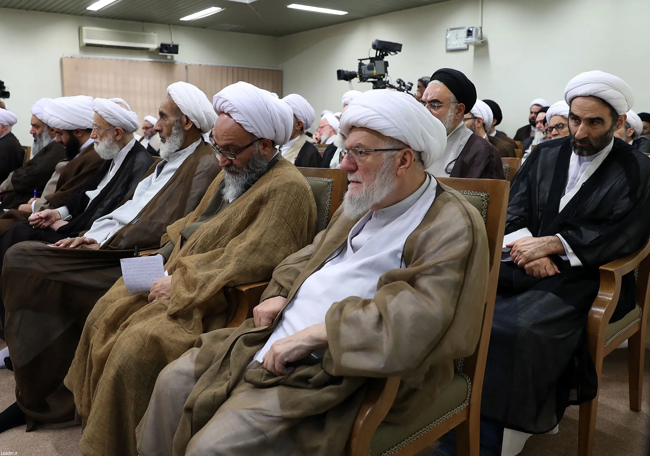 امام خامنه ای