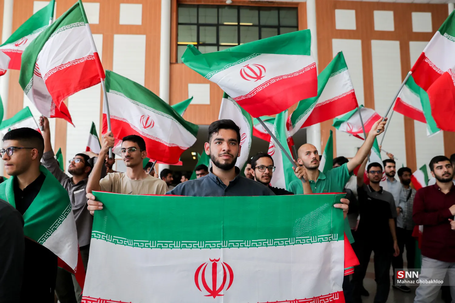خروش دانشگاه برای حراست از حریم علم، آرامش و آگاهی