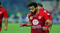 خلیل زاده با استفاده از کدام بند قرارداد خود با پرسپولیس را فسخ کرد؟