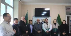 قهرمانان وزنه‌برداری اردبیل مدال‌های بین‌المللی خود را به آستان قدس رضوی اهدا کردند