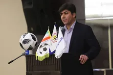 ممبینی: آقای انصاری‌فرد، در سه سال گذشته فدراسیون دوست داشت پرسپولیس قهرمان شود؟+ فیلم