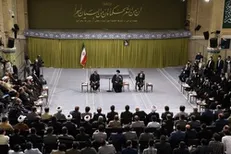 تضعیف و گرفتن نقاط قوّت فکری و معارفی از سوی دشمنان