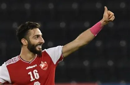 مهاجم پرسپولیس تا سال ۱۴۰۴ ماندنی شد
