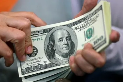 قیمت دلار به ۱۵ هزار و ۲۰۰ تومان رسید