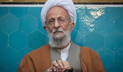 دیدار سردار شهید سلیمانی با مرحوم آیت الله مصباح یزدی+ تصویر