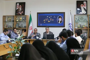 نشست رئیس جهاد دانشگاهی با دانشجویان فنی دانشگاه تهران