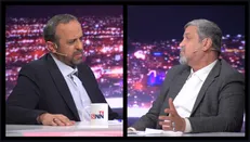 کواکبیان: ضرباتی که در طول تاریخ از روسیه خوردیم را نباید فراموش کنیم، طرفداران قالیباف به سفارت عربستان حمله کردند/ احدیان: این حاشیه است +فیلم