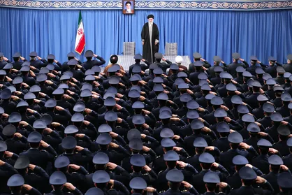 جمعی از فرماندهان نیروی هوایی و پدافند هوایی ارتش با رهبر انقلاب دیدار کردند + فیلم
