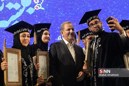 ۳ دانشجوی نمونه کشوری دانشگاه علوم پزشکی یزد مورد تقدیر قرار گرفتند