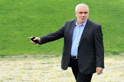 استراماچونی دوست نداشته باشد با من کار کند می&zwnj;روم