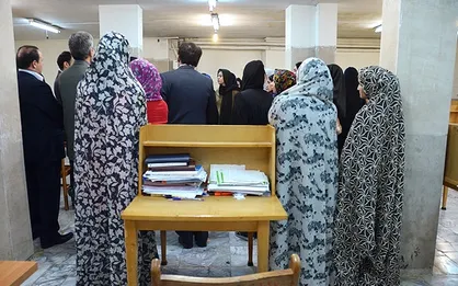 خوابگاه دخترانه دانشگاه هرمزگان در قرق نیروهای تاسیسات