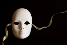 اعتراض تئاتر ملی انگلستان به پرونده‌های آزار جنسی