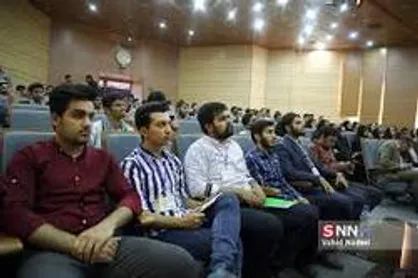 وظیفه دانشجو گفتمان&zwnj;سازی و تصمیم&zwnj;سازی است