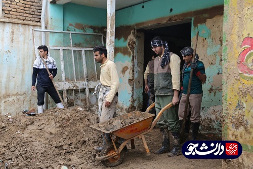 فعالیت جهادگران بسیج دانشجویی کردستان در مناطق سیل زده پلدختر و کوهدشت